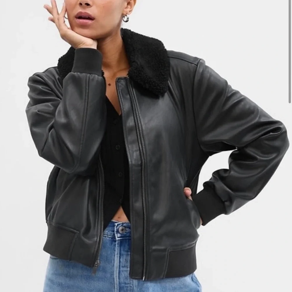 Never worn vegan black leather jacket with removable Sherpa collar - Picture 1 of 4